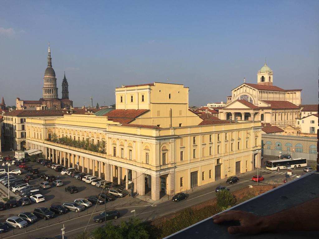 Cavallo Bianco Novara Esterno foto